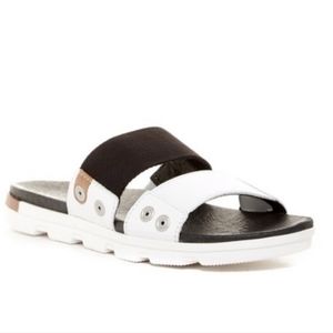 SOREL TORPEDA SLIDE SANDALS BLACK & WHITE SIZE 9